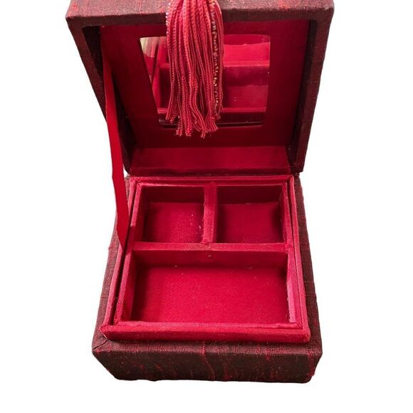 Vintage Red Jewelry Box with bead and tassel 4 x 4 x 3 mirror & removable insert - Picture 11 of 15